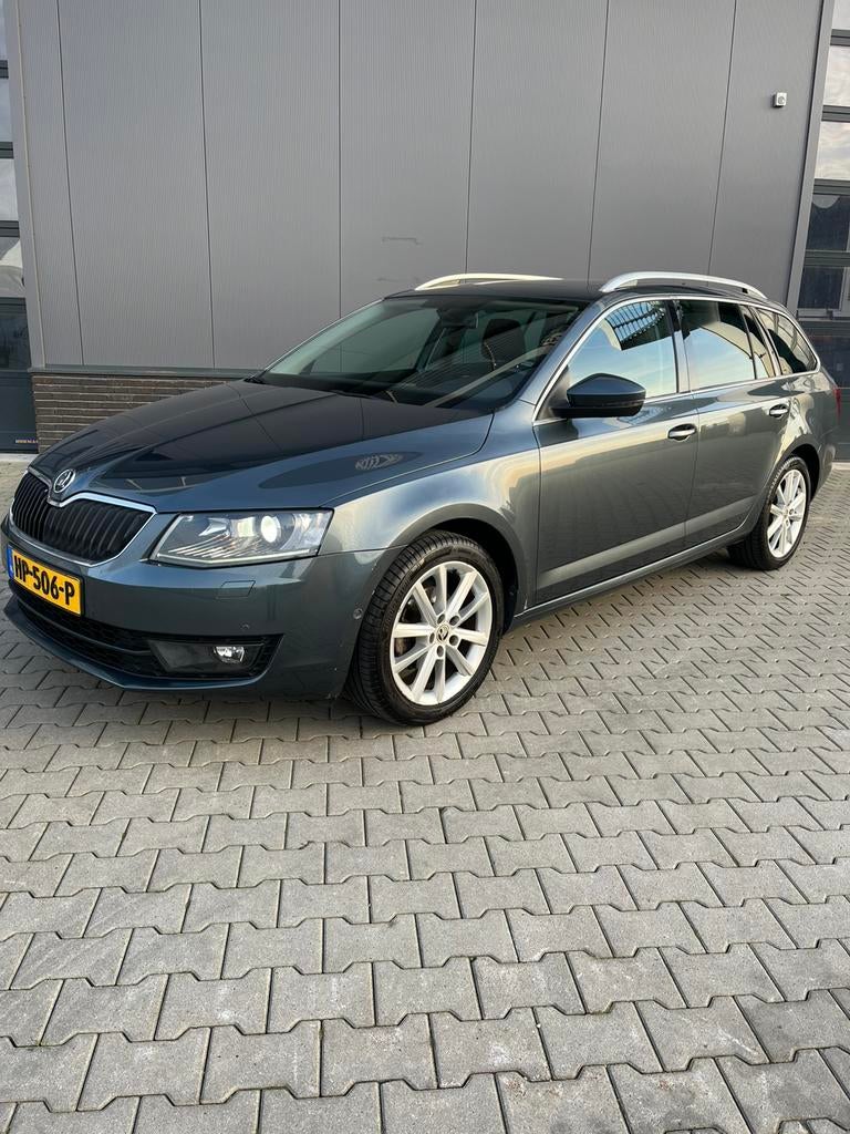 Skoda Octavia Combi 1.2 TSI Greentech Style Businessline, Voorwielaandrijving, Stof, 4 cilinders, 620 kg