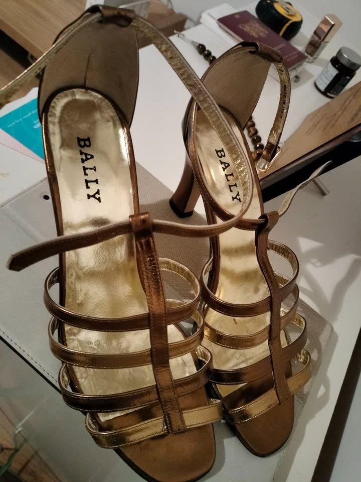 Bally sandalen bronskleurig metallic leer maat 38, Kleding | Dames, Schoenen, Ophalen, Bruin, Sandalen of Muiltjes, Zo goed als nieuw