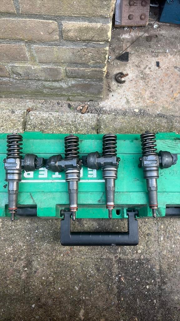 Verstuivers vw audi motor code BLS, Ophalen of Verzenden, Audi