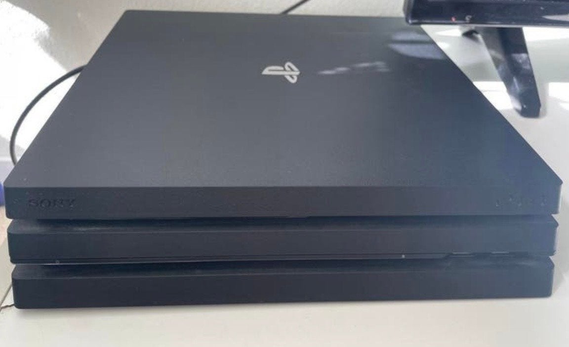 PlayStation 4 Pro 1TB met controller en doos, Spelcomputers en Games, Spelcomputers | Sony PlayStation 4, Ophalen of Verzenden