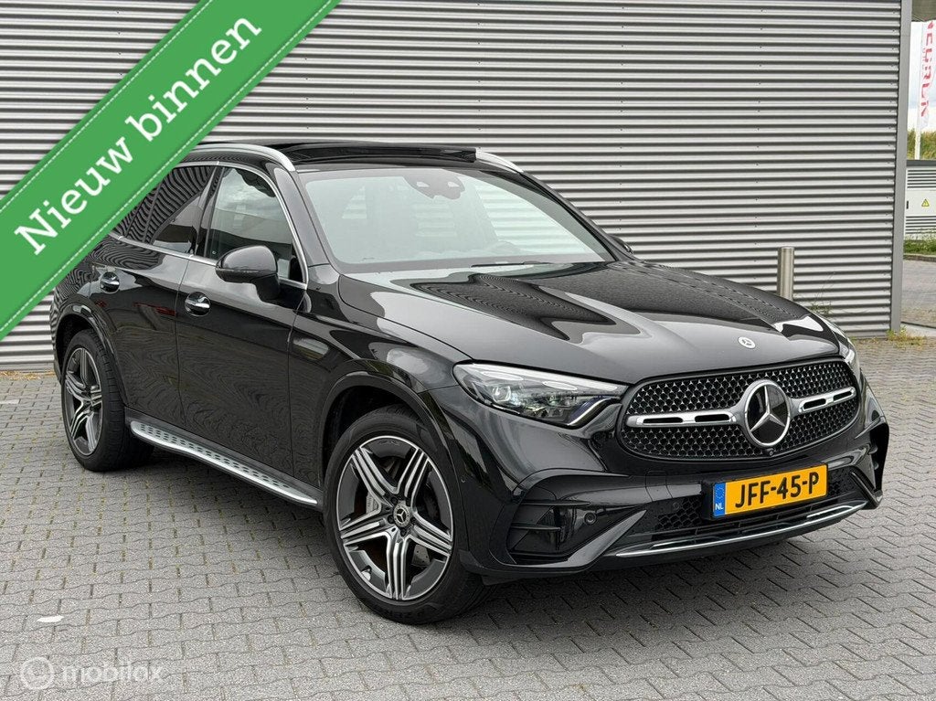 Mercedes GLC-klasse 300e 4MATIC AMG Line, Auto's, Gebruikt, Euro 6, Zwart, Leder