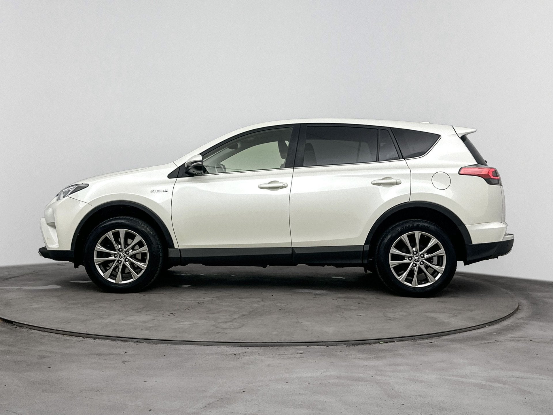 Toyota RAV4 2.5 Hybrid AWD Style | Parkeersensoren V+A | Bli, Automaat, 12 maanden, Gebruikt, 1650 kg