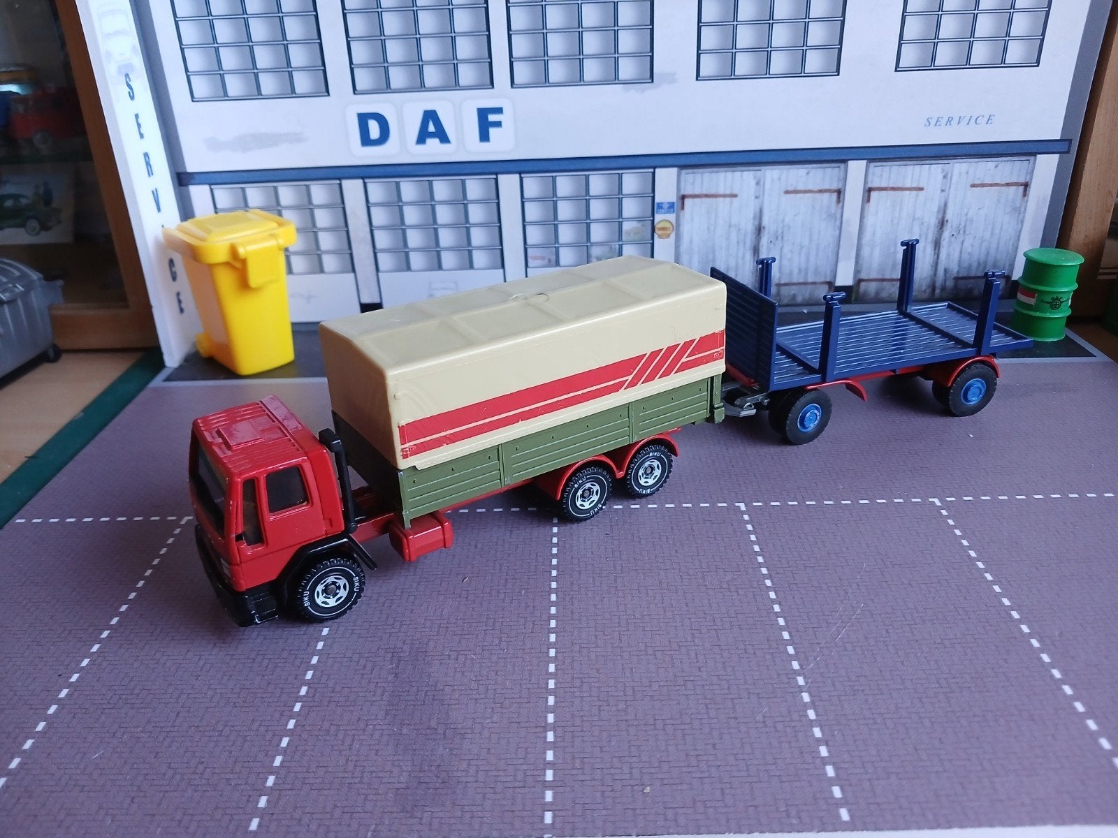 Ford met aanhanger, Ophalen, Zo goed als nieuw, Bus of Vrachtwagen