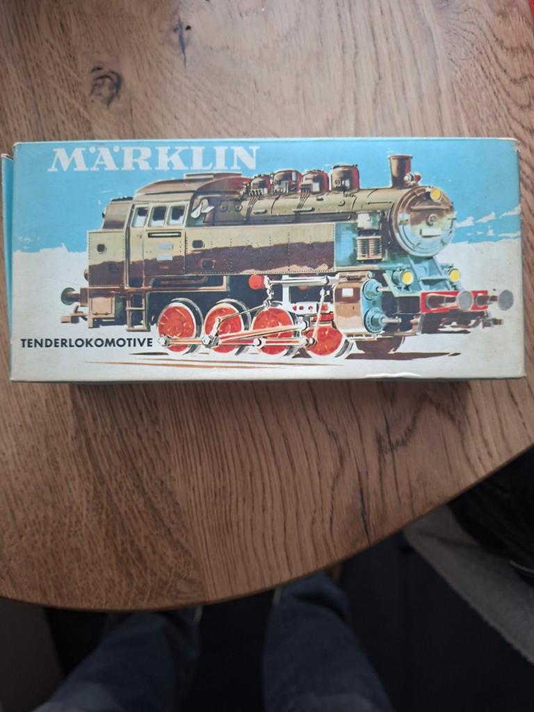 Märklin Tenderlocomotief 81904 - Zo goed als nieuw, Ophalen, Wisselstroom, Locomotief, Zo goed als nieuw