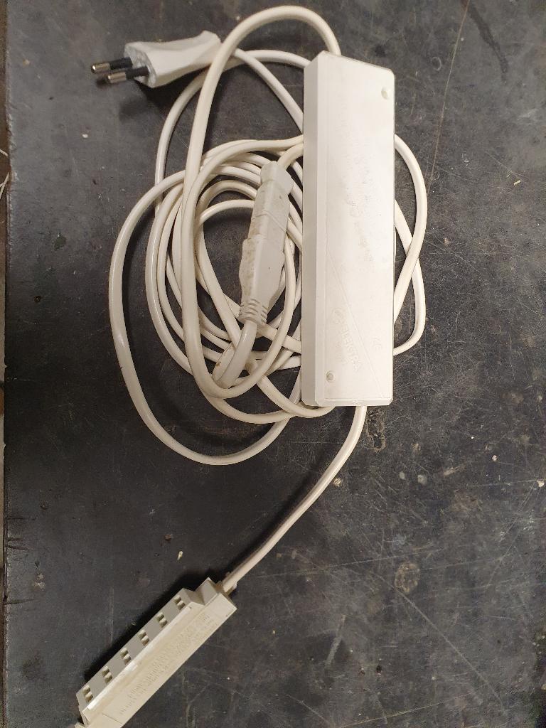 Te koop: trafo voor halogeen verlichting., Ophalen of Verzenden, Zo goed als nieuw, Kabel of Snoer