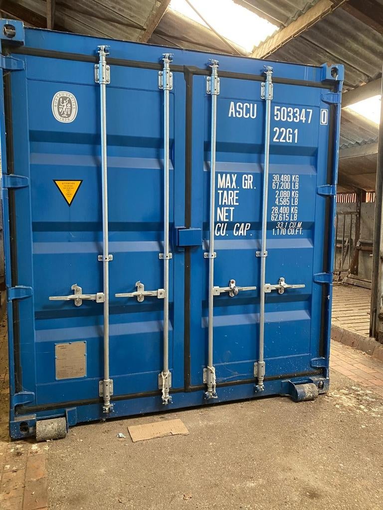 Nieuwe zeecontainer met transportrollen, Ophalen