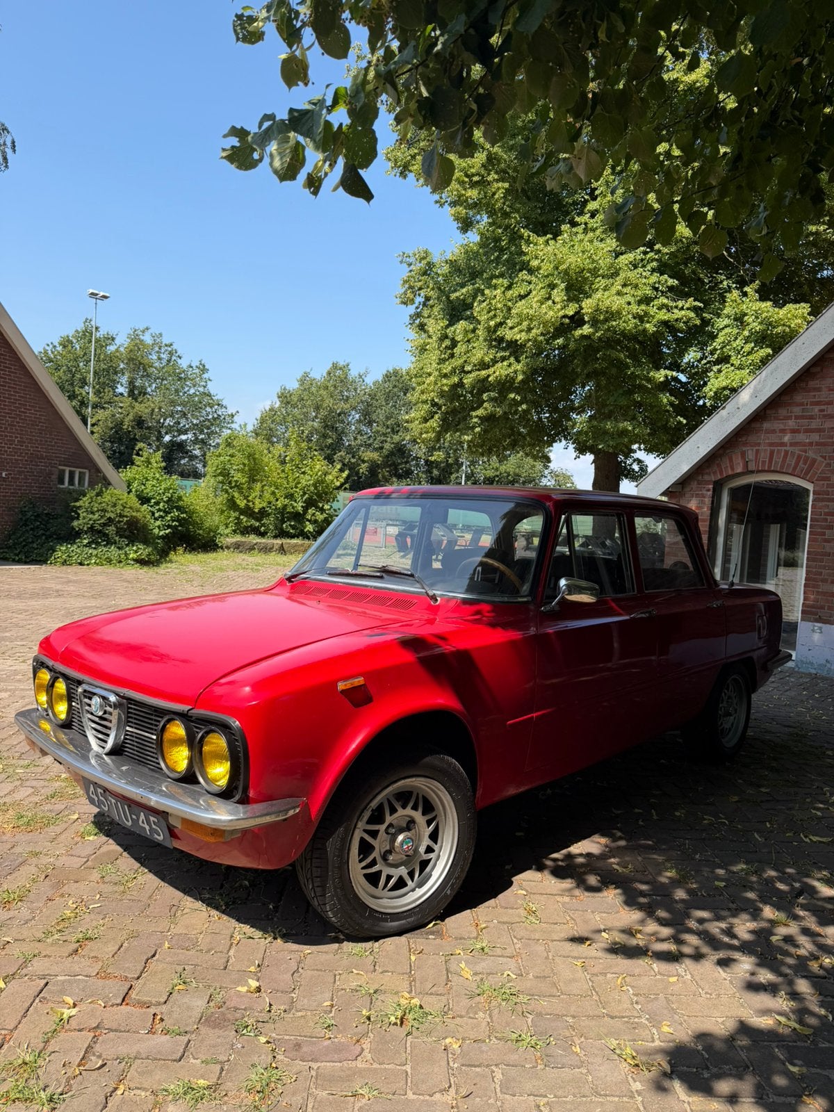 Alfa Romeo Giulia 1.6 Super Lusso 1978 rood NAP, Auto's, Alfa Romeo, 4 cilinders, Handgeschakeld, Grijs, Particulier