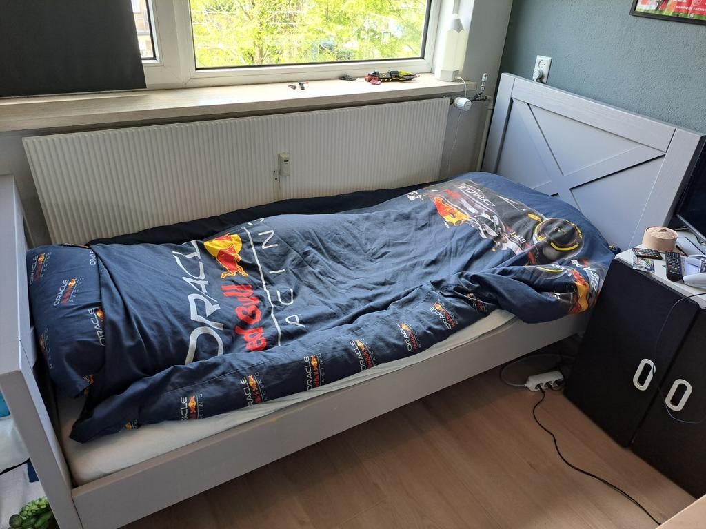 1 pesoonsbed, kleine schade. Zie foto, Ophalen, 85 tot 100 cm, Gebruikt, Lattenbodem