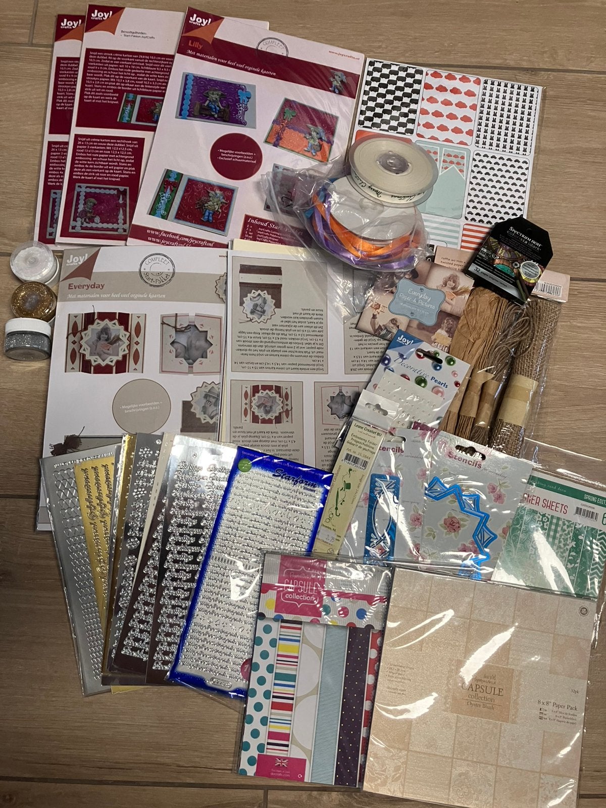 Grote partij kaarten maak materiaal, stickers en linten, Ophalen of Verzenden, Zo goed als nieuw, Papier of Karton, Overige merken