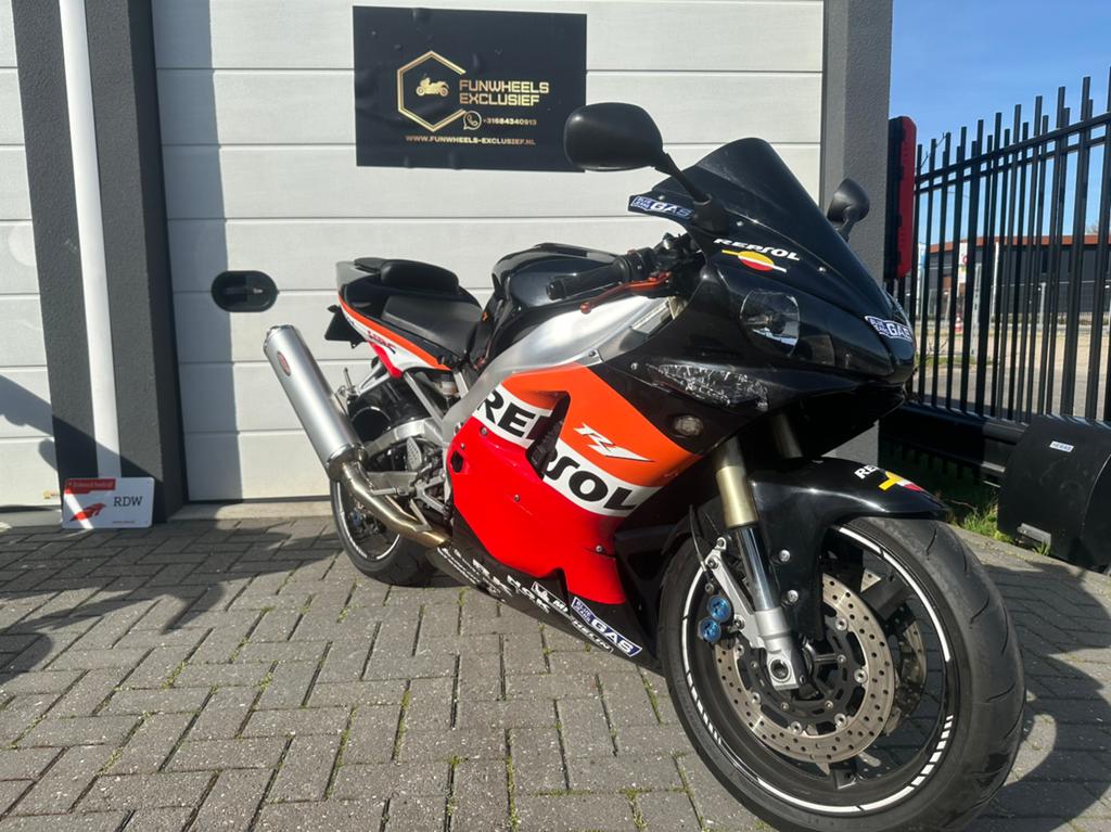 Yamaha R1 | RN04 |2001|150 PK|LED|XENON| Repsol uitvoering, Motoren, Sportuitlaat, 4 cilinders, Motorrijbewijs A, Super Sport