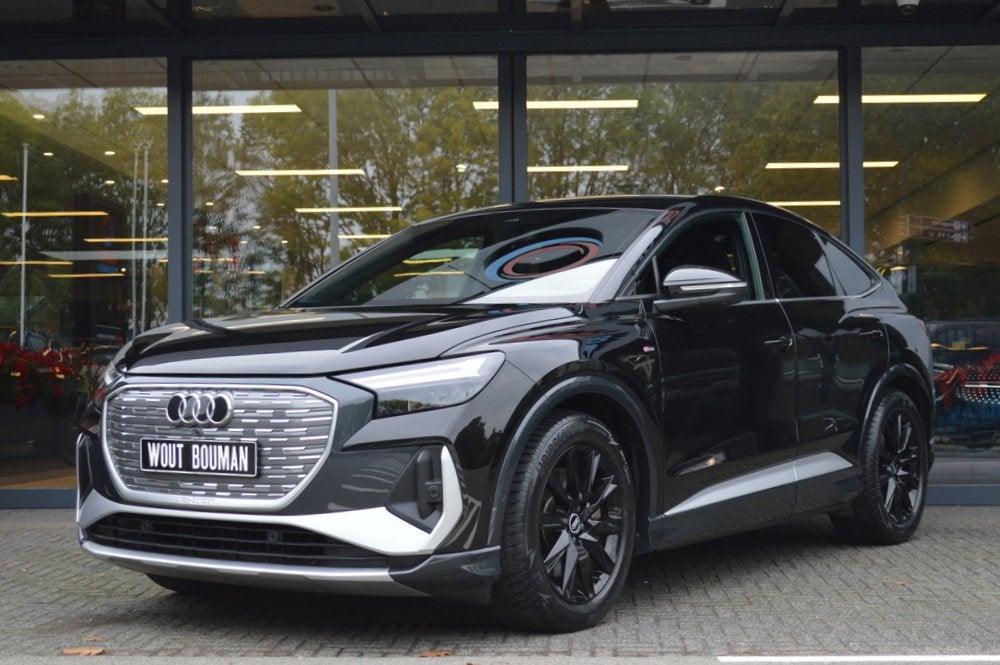 Audi Q4 Sportback e-tron 40 S-Line 77 kWh Led Navi Acc Camer, Auto's, Automaat, Achterwielaandrijving, Gebruikt, Zwart