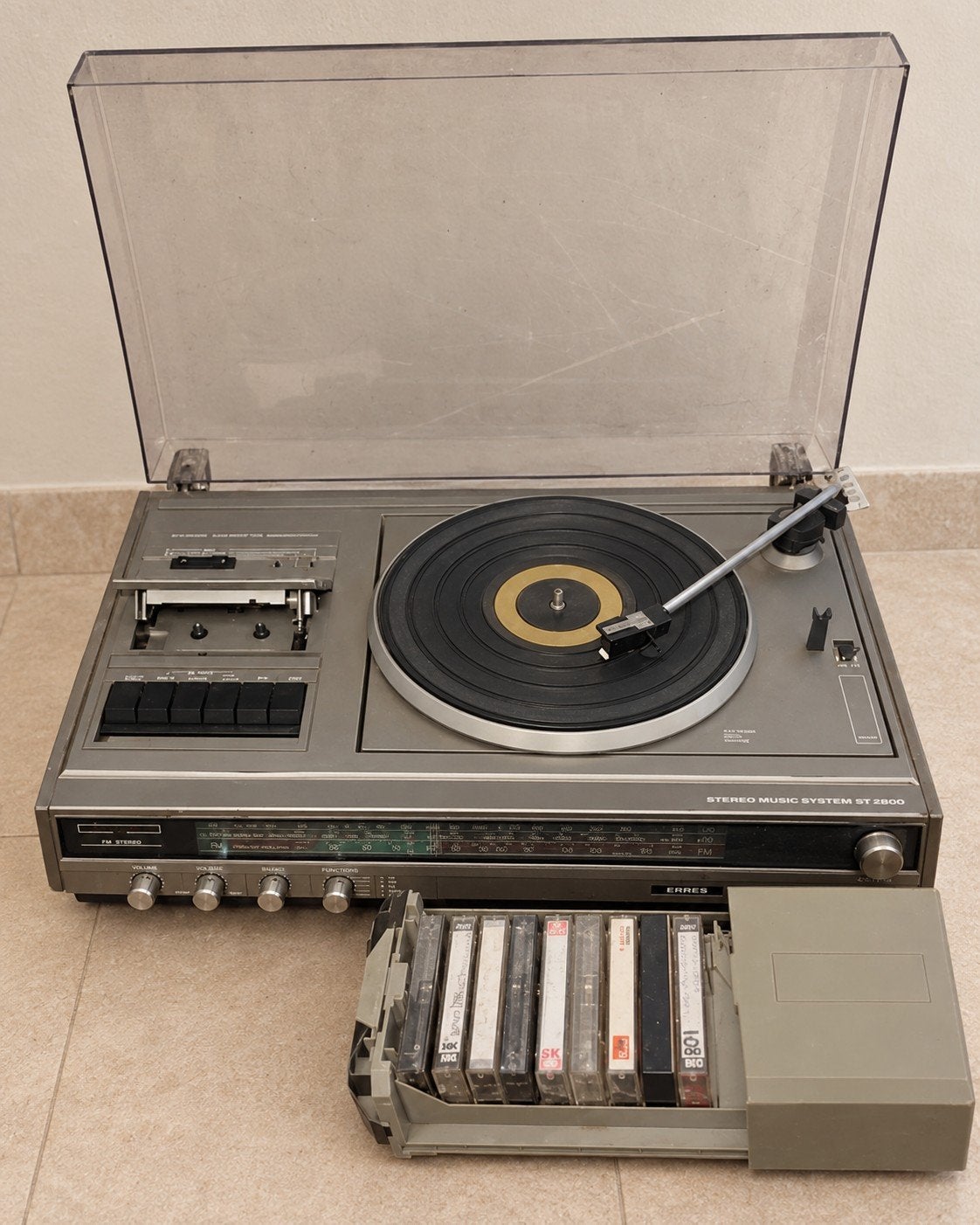 Vintage ERRES platenspeler met FM stereo tuner en kap, Ophalen of Verzenden, Gebruikt, Overige merken