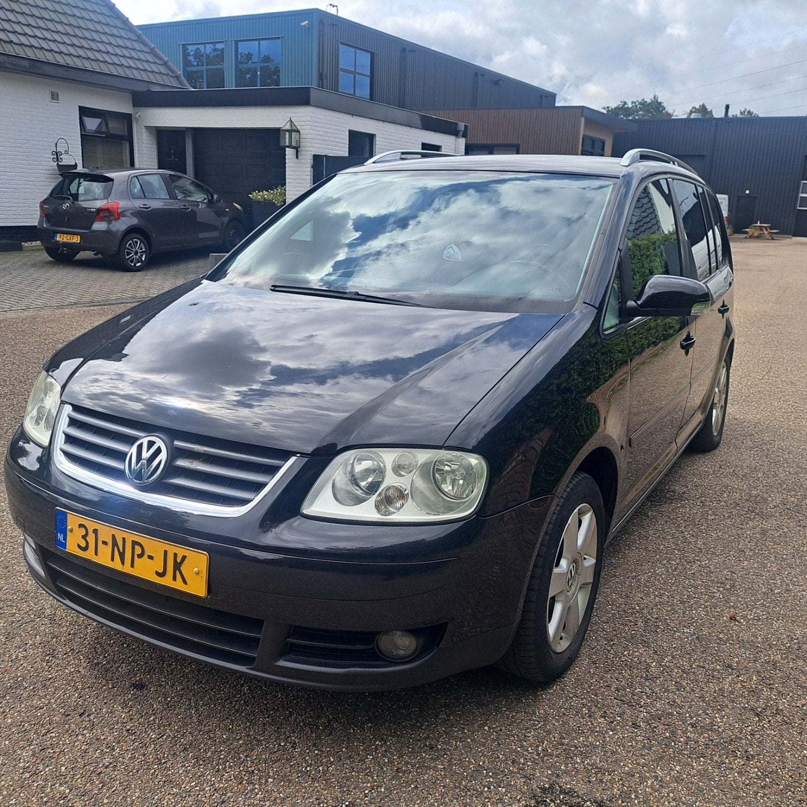 Volkswagen Touran 2.0 FSI 110KW 2004 Zwart 7 persoons, Auto's, Voorwielaandrijving, 1525 kg, 4 cilinders, 1984 cc