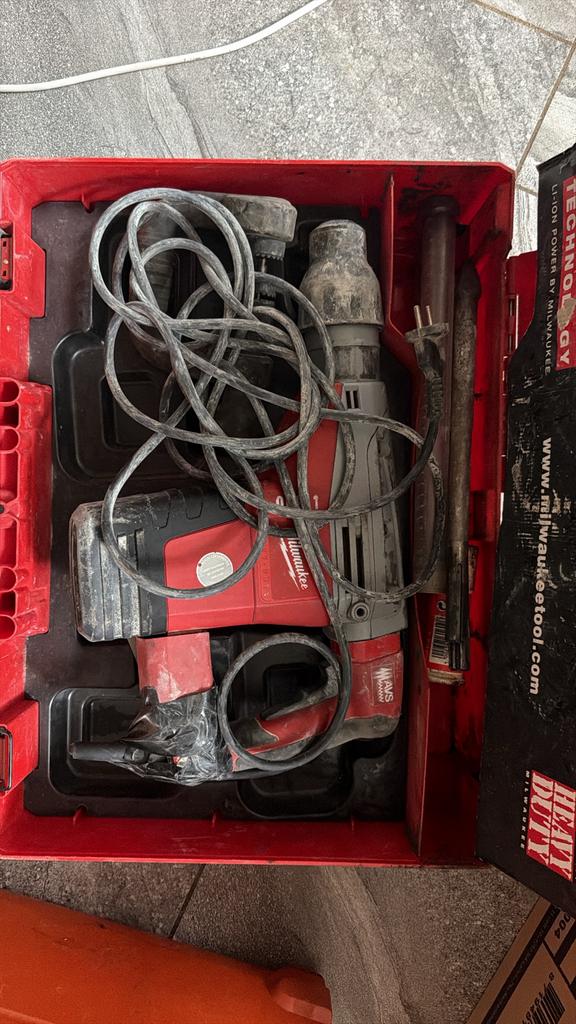 Milwaukee Boor- en Breekhamer in Koffer, Doe-het-zelf en Verbouw, Gereedschap | Boormachines, Ophalen, Boor- en/of Breekhamer