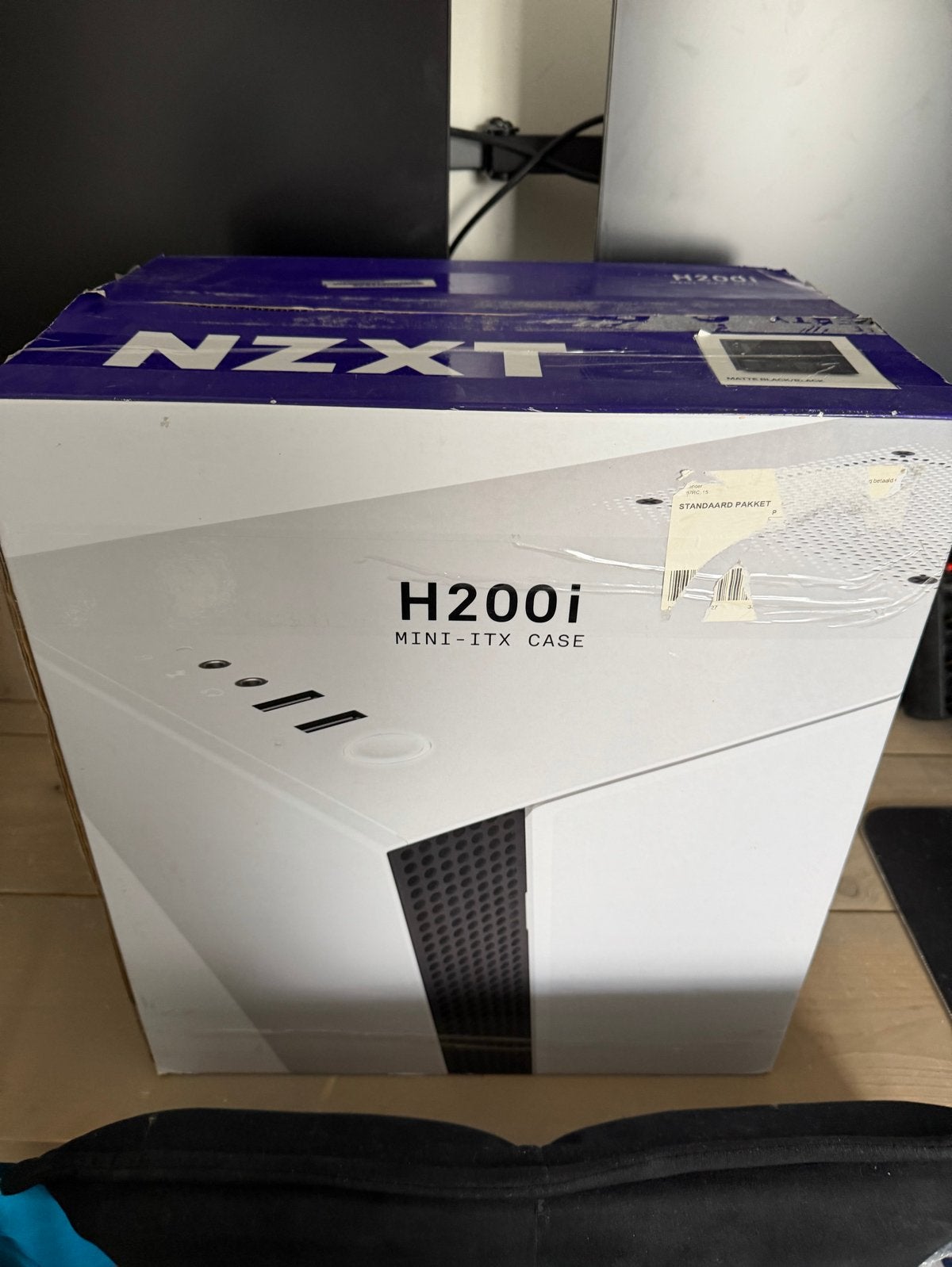 NZXT H200i Mini-ITX Case - Zwart versturen kan ook, Computers en Software, Ophalen of Verzenden, Zo goed als nieuw