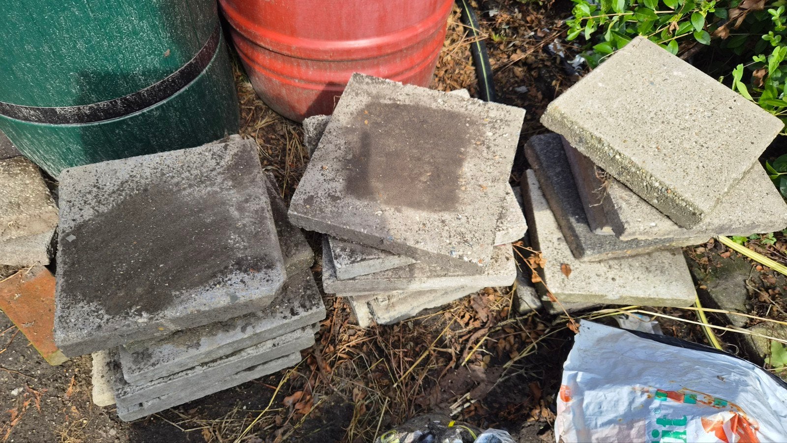 170 stoeptegels, Tuin en Terras, Ophalen, Gebruikt, Beton, Terrastegels