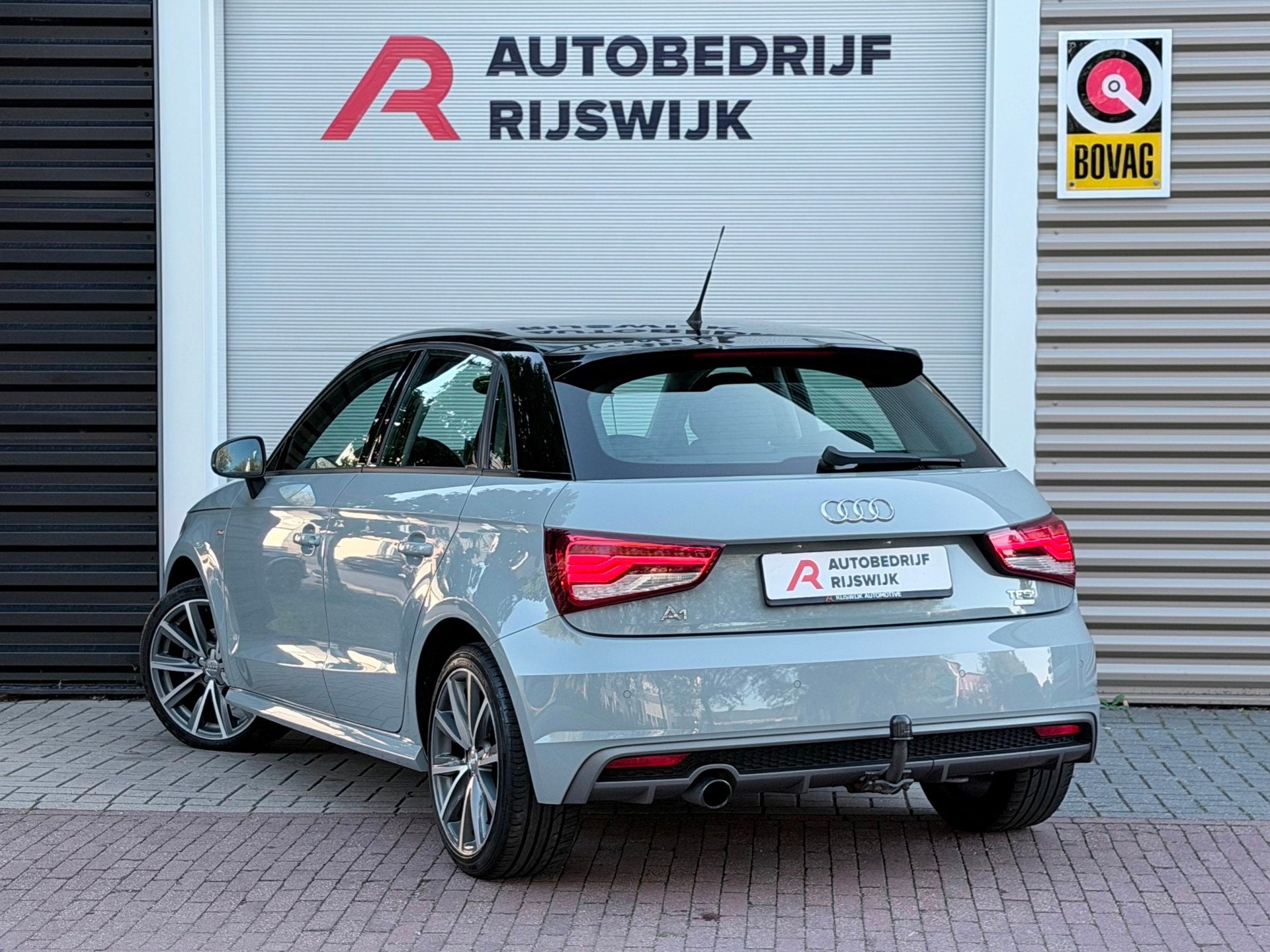 Audi A1 Sportback 1.0 TFSI S-Line Navi/Trekhaak, Auto's, Voorwielaandrijving, Euro 6, 95 pk, 4 stoelen