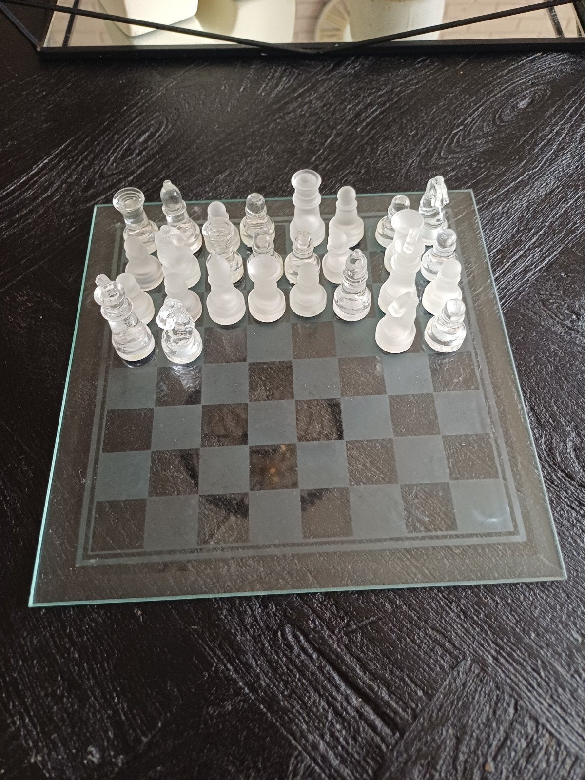 Chique glazen schaakspel - compleet en decoratief, Ophalen