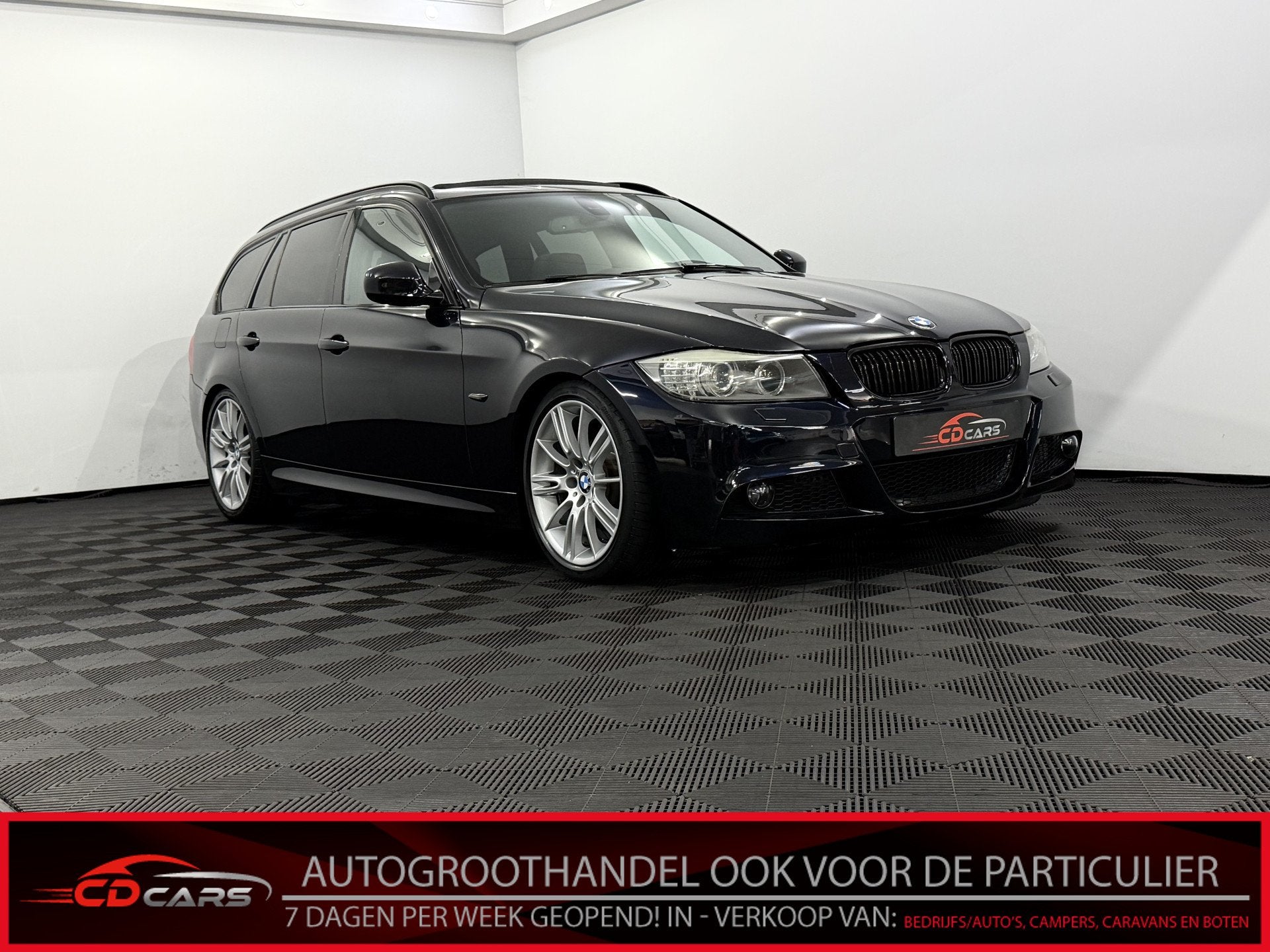 BMW 3 Serie Touring 318i Corporate Lease M Sport Edition Sch, Auto's, Automaat, 4 cilinders, 1435 kg, Alcantara