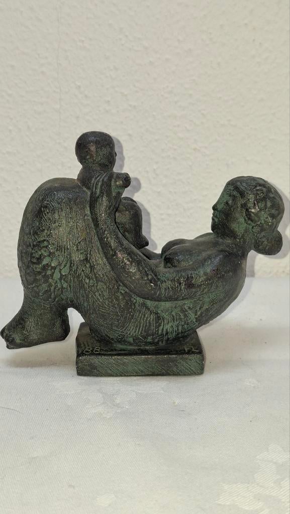 Bronzen beeld moeder en kind, Frank Letterie, Verzamelen, Beelden en Beeldjes, Ophalen of Verzenden, Zo goed als nieuw, Mens