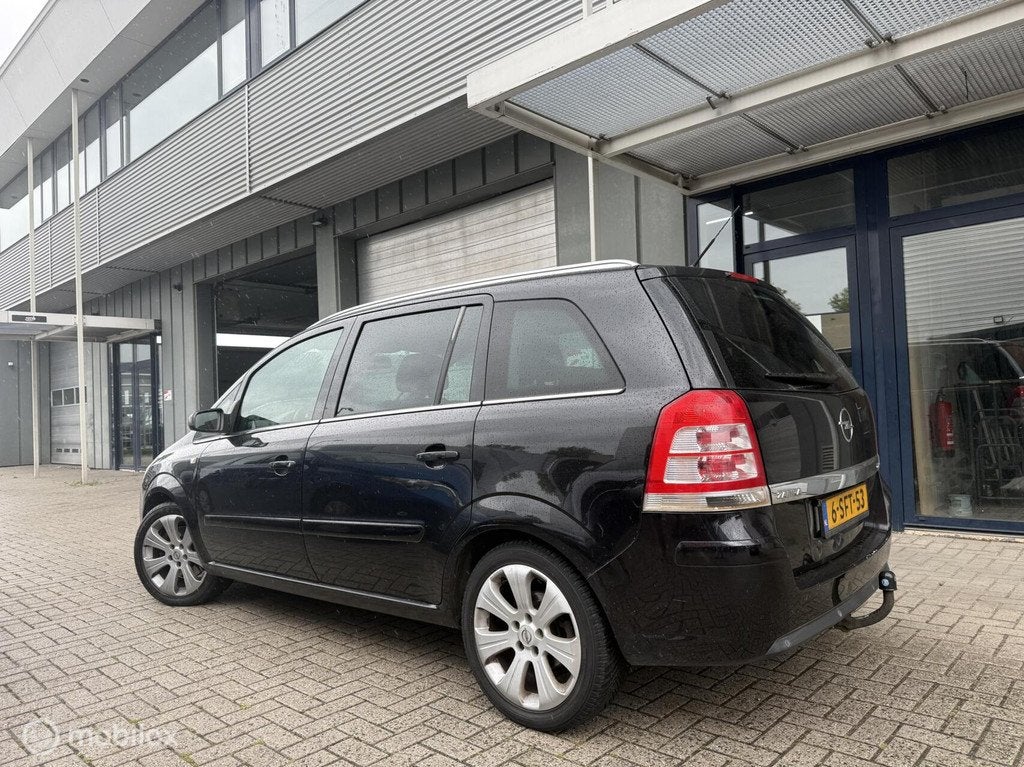 Opel Zafira 2.2 Cosmo Xenon 7 zitplaaatsen Leer Nieuwe APK, Auto's, Voorwielaandrijving, Gebruikt, 4 cilinders, 150 pk