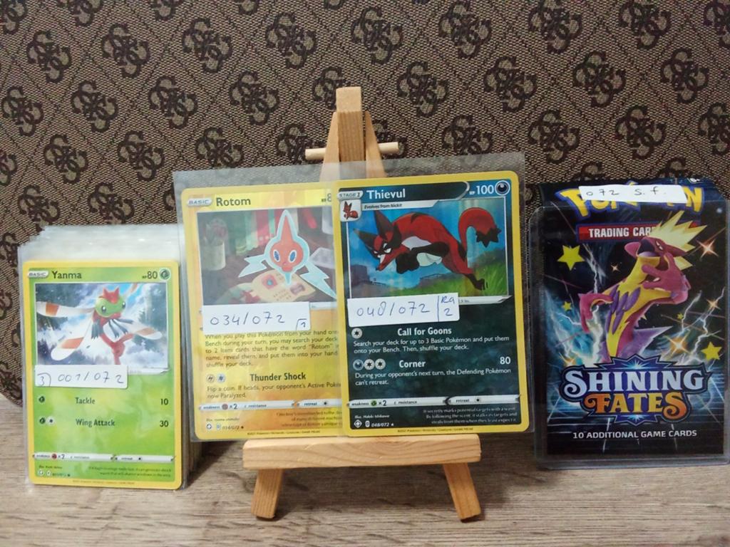 Shinning Fates Rotom 034/072 Reversed Thievul 048/072 rare, Verzenden, Zo goed als nieuw, Losse kaart, Foil