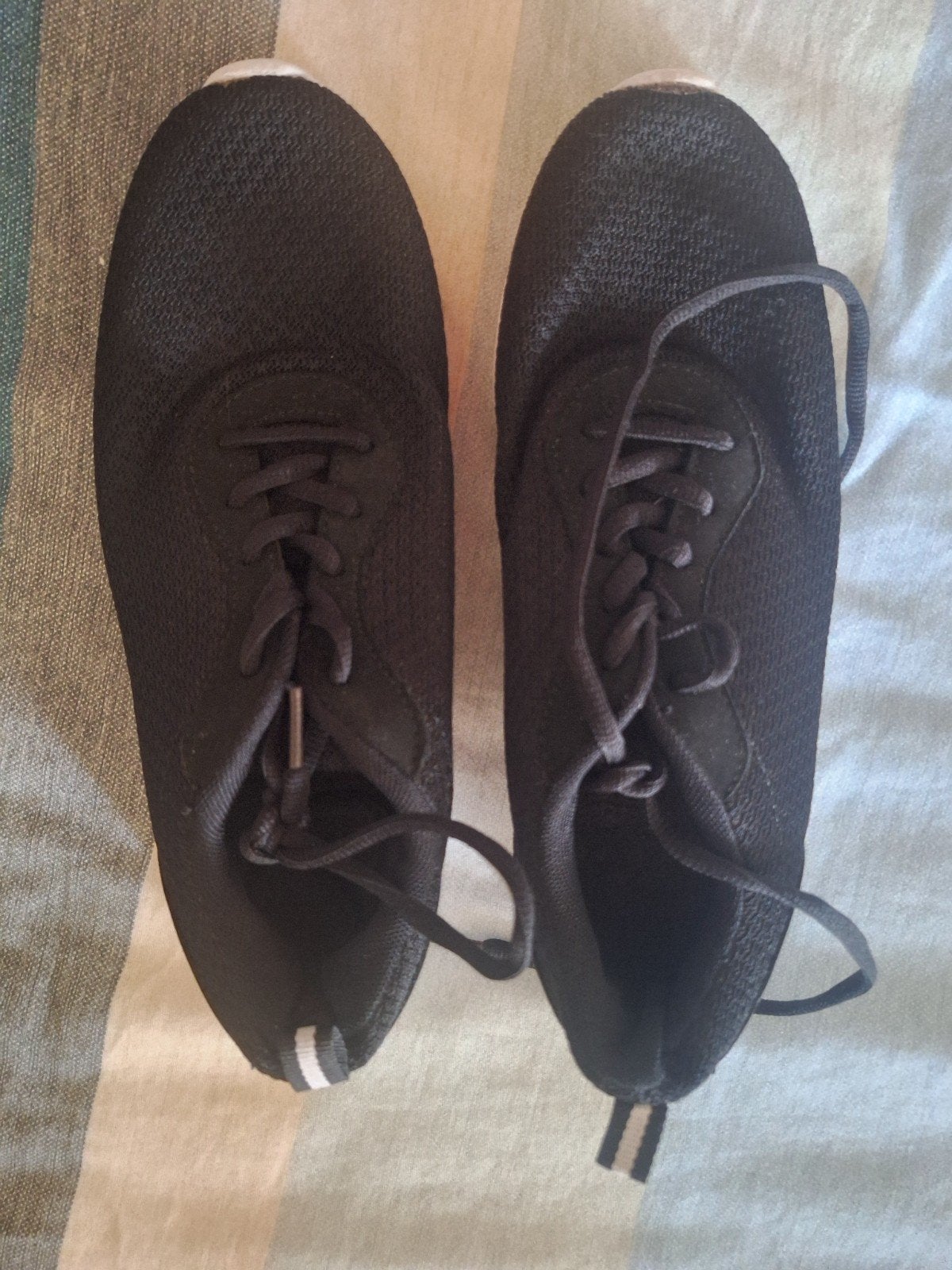 Lichtgewicht zwarte sneakers, maat 39 - Zo goed als nieuw, Zwart, Ophalen of Verzenden, VtY, Sneakers of Gympen