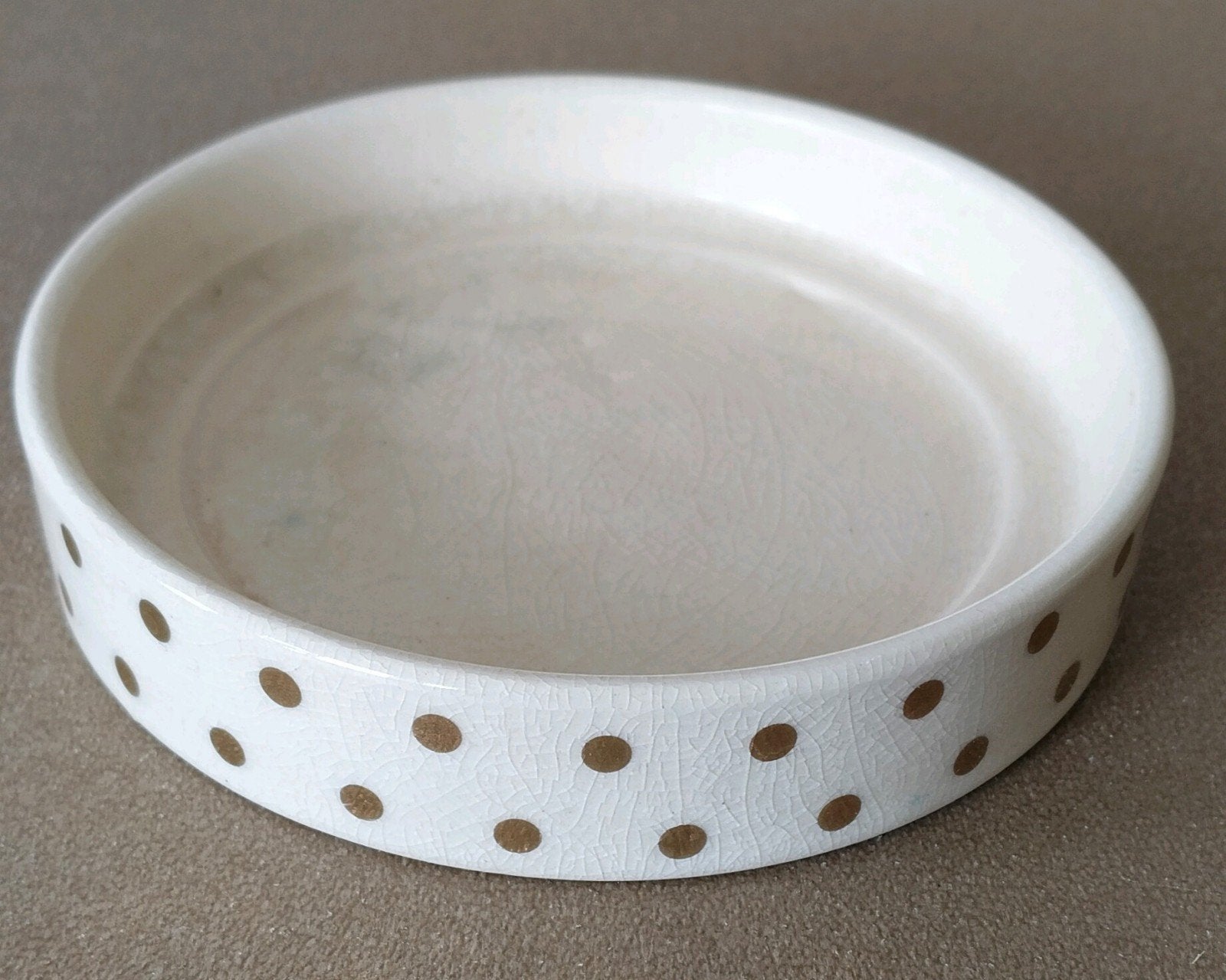 Bloempot schotel met gouden stippen Hema, Verzenden, Gebruikt, Beige, Steen/keramiek