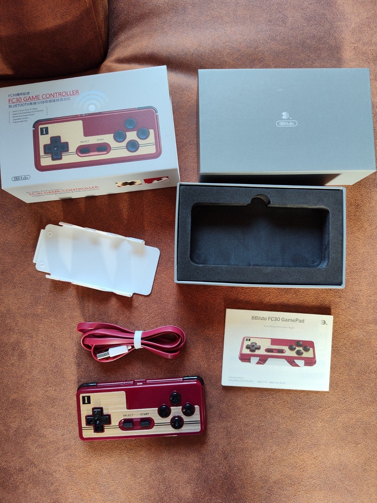 8bitdo FC30 30th anniversary editie als nieuw, Overige controllers, Ophalen of Verzenden, Zo goed als nieuw, Draadloos