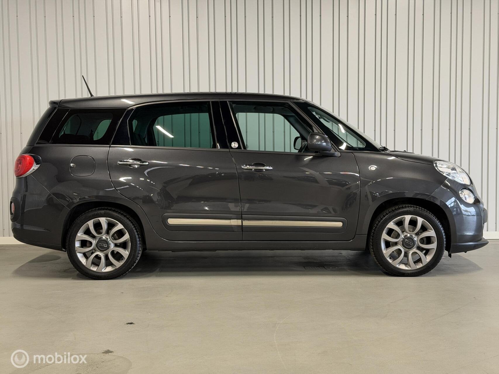 Fiat 500 L Living 0.9 TwinAir Lounge 7p., Gebruikt, 7 stoelen, Origineel Nederlands, Bedrijf