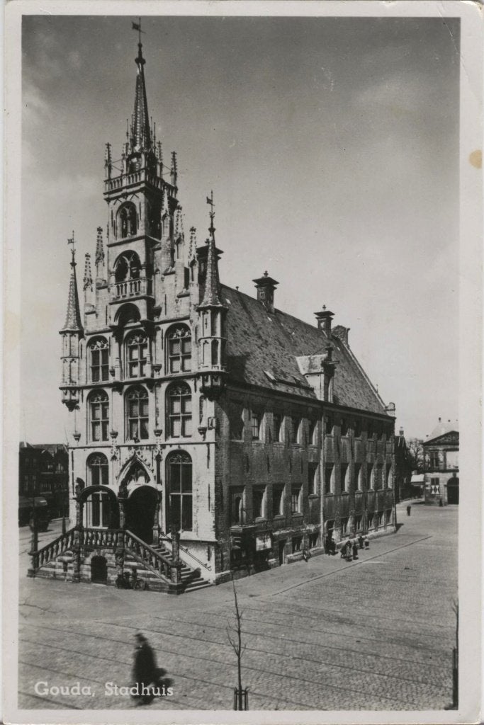 Gouda  Stadhuis, Verzenden, 1940 tot 1960, Ongelopen, Zuid-Holland