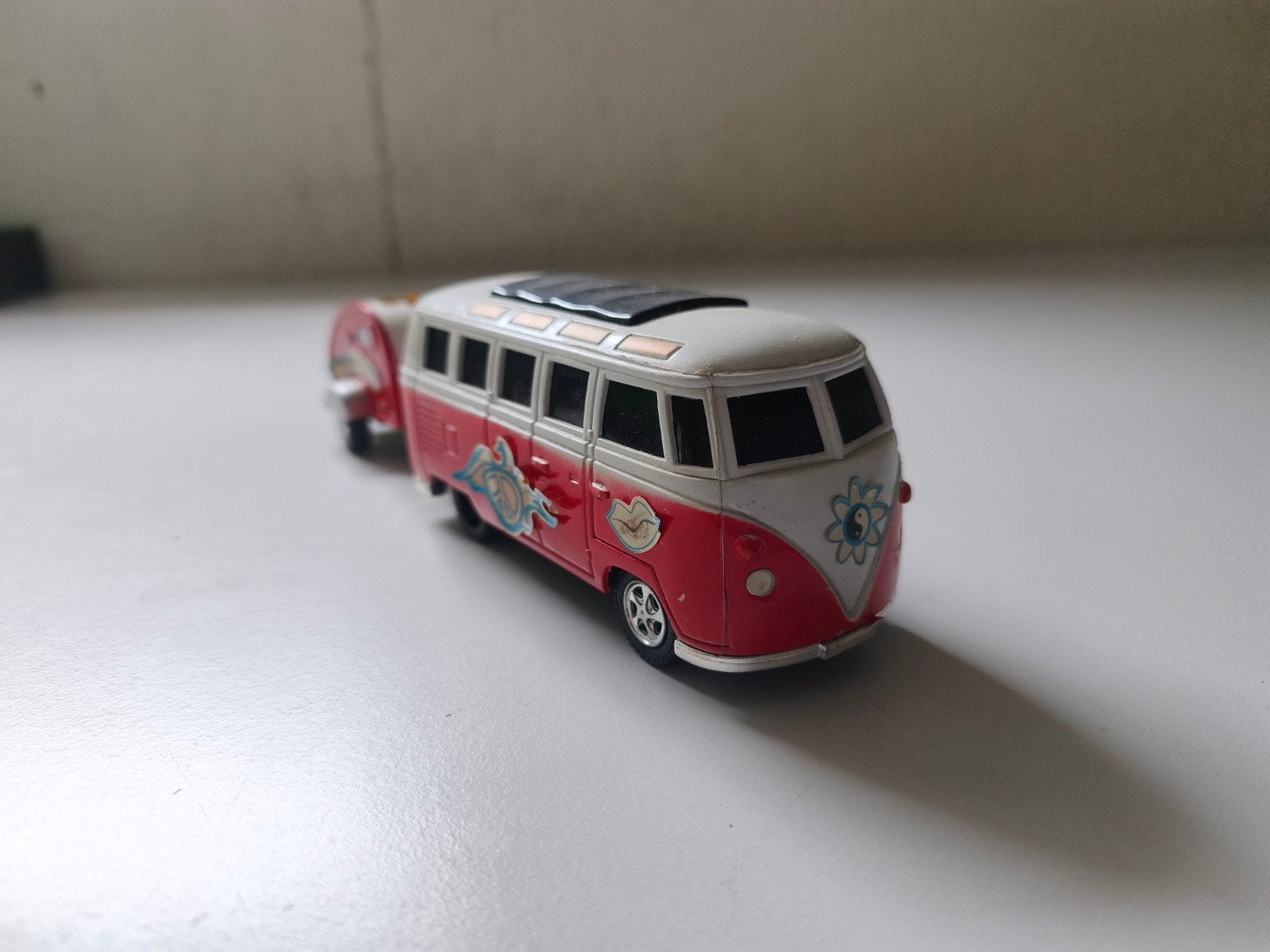 Vintage Peace Bus met Caravan Speelgoed, Ophalen of Verzenden, Gebruikt