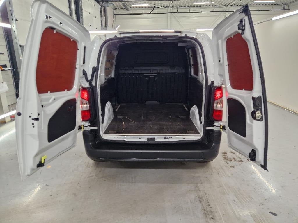Peugeot Partner 1.2 PureTech 110pk S&S L1 Benzine 10dkm, Voorwielaandrijving, Gebruikt, Euro 6, 1199 cc