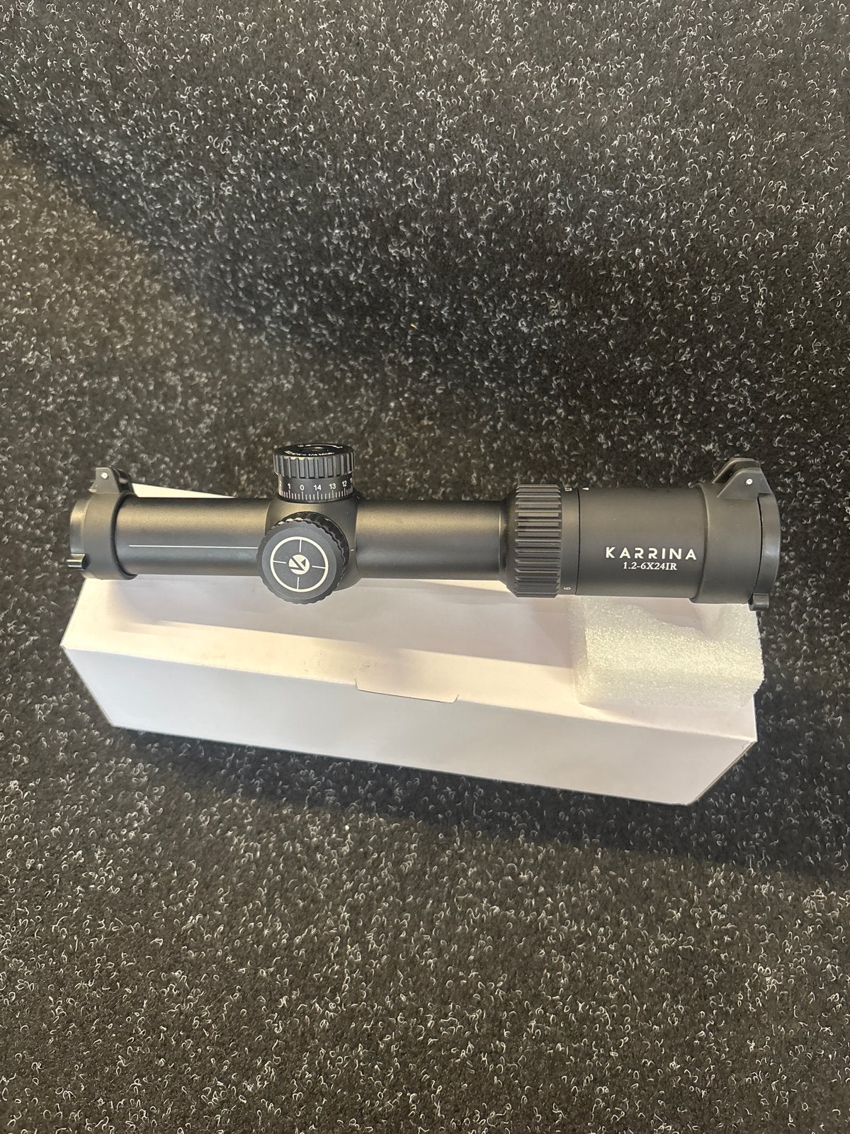 Karrina 1.2-6X24IR richtkijker - Nieuw in doos, Ophalen of Verzenden, Nieuw