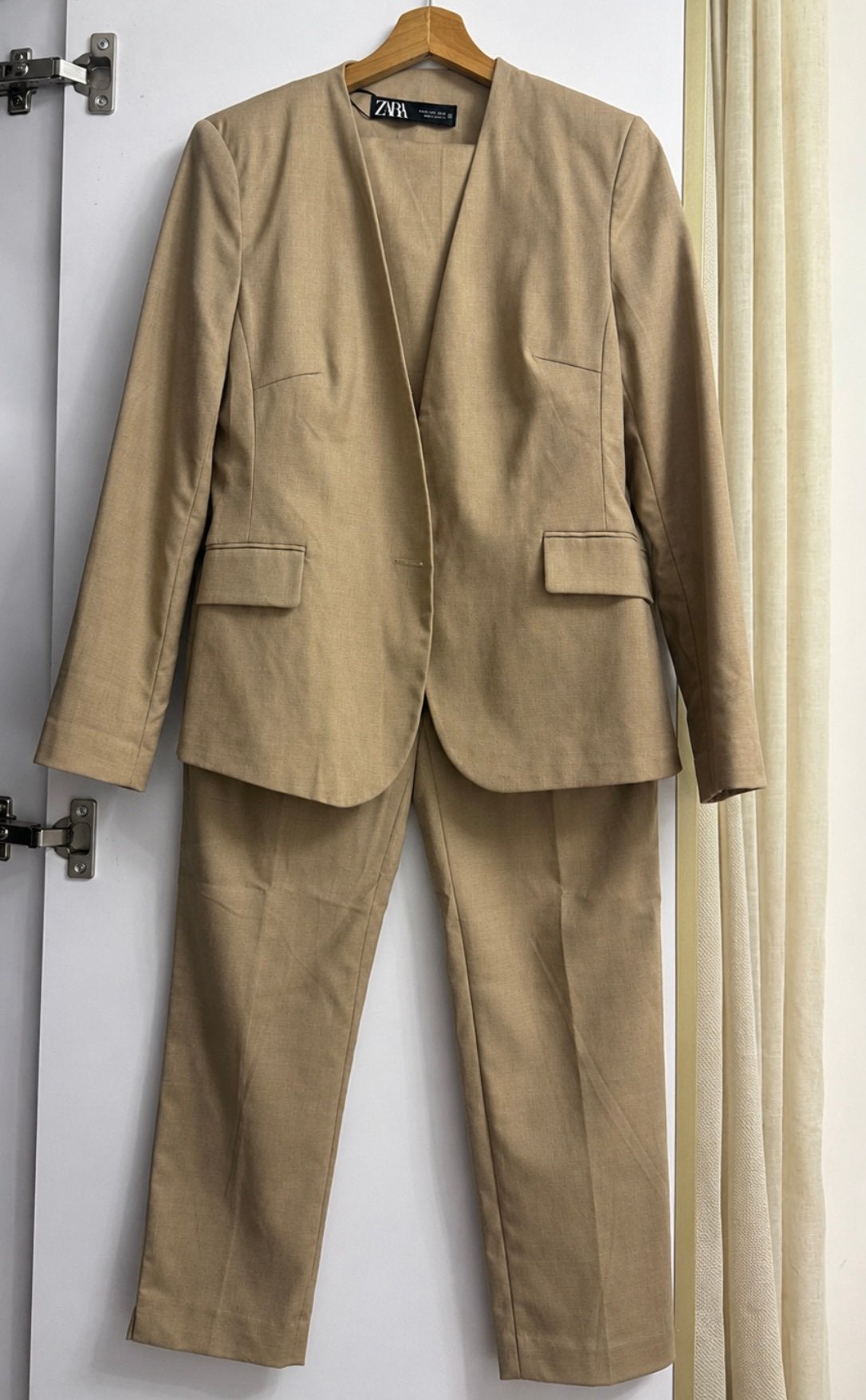 Zara beige pak set – 1 keer gedragen, Ophalen of Verzenden, Zo goed als nieuw, Beige