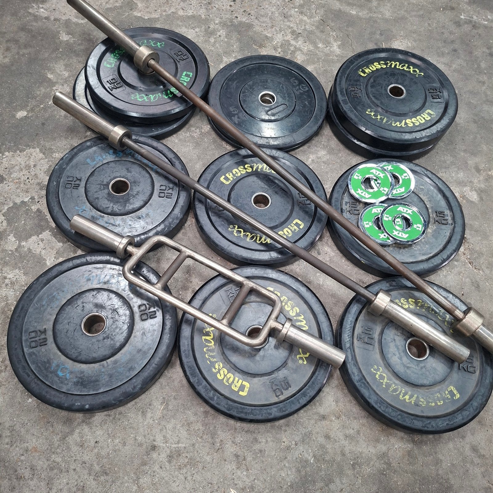 164 kilo Crossmaxx Bumper Plates Set + Olympische Barbells, Ophalen, Zo goed als nieuw