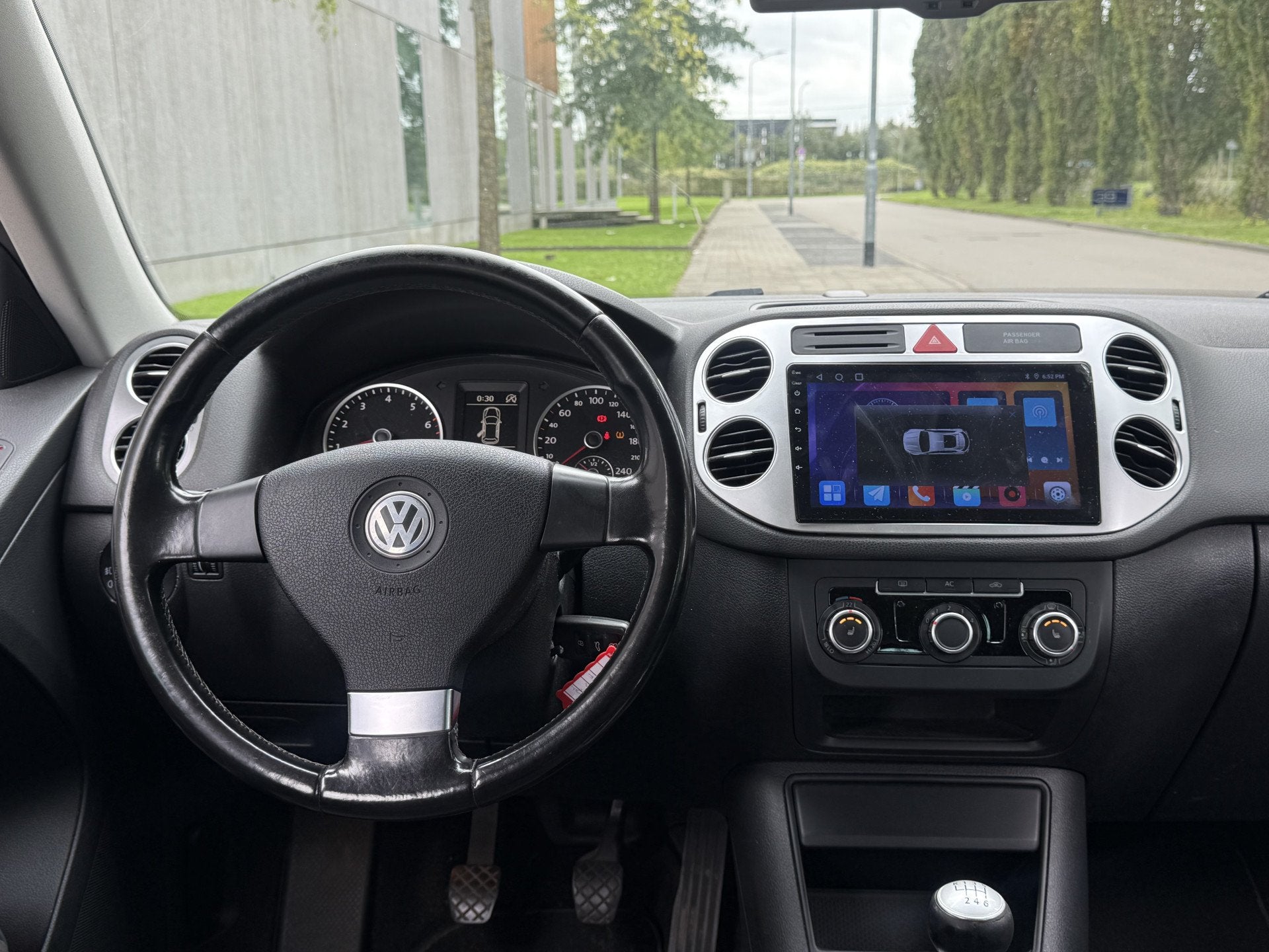 Volkswagen Tiguan 1.4 TSI Easyline (INRUILKOOPJE) (bj 2010), Auto's, Voorwielaandrijving, Euro 5, Zwart, 4 cilinders