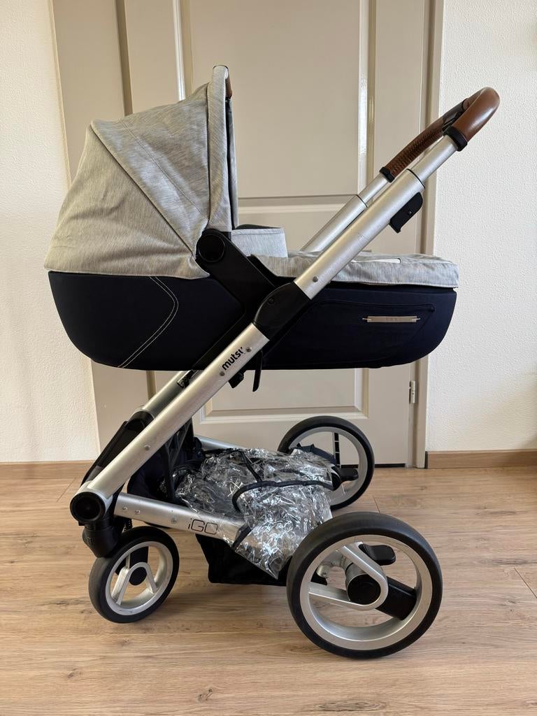 Mutsy IGO kinderwagen - stijlvol, comfortabel en compleet, Ophalen, Zo goed als nieuw, Combiwagen, Met reiswieg