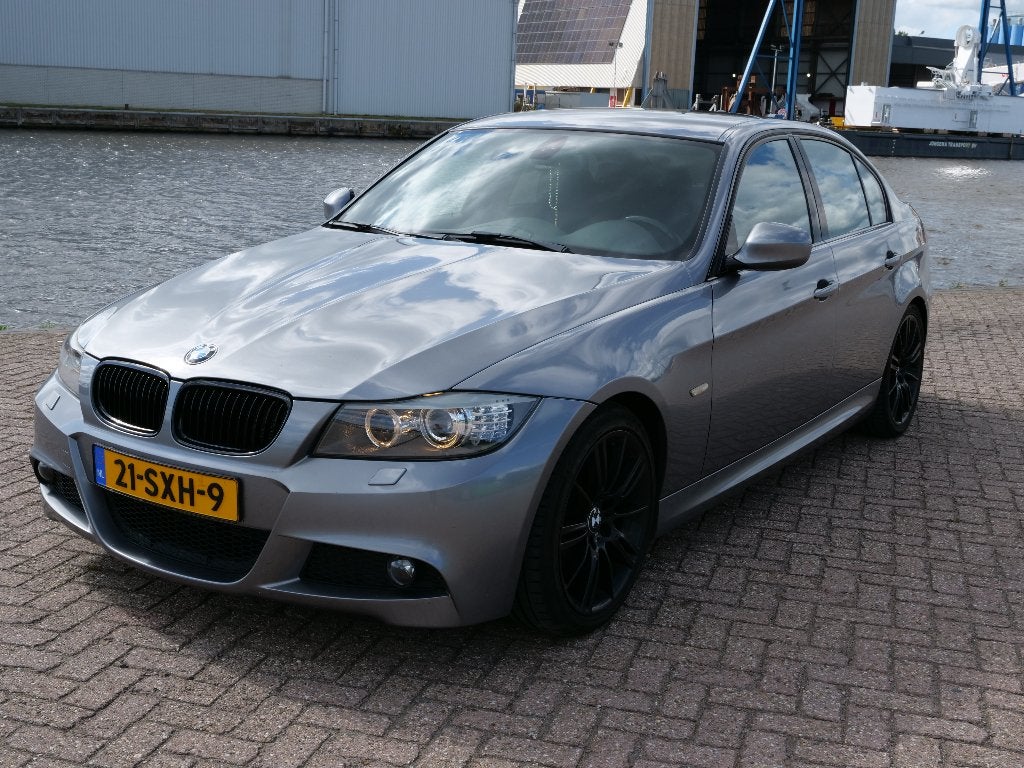 BMW 3-Serie 2.0 I 318i 2012 M pakket, Zwart, 4 cilinders, Alcantara, Origineel Nederlands