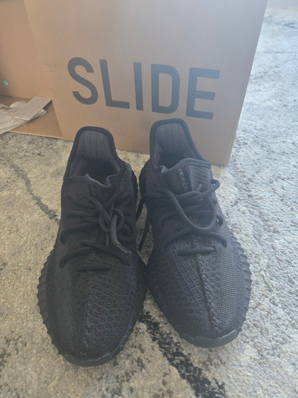 Adidas Yeezy Boost 350 V2 Onyx - Maat 39,1/3, Zwart, Ophalen of Verzenden, Adidas Yeezy, Sneakers of Gympen
