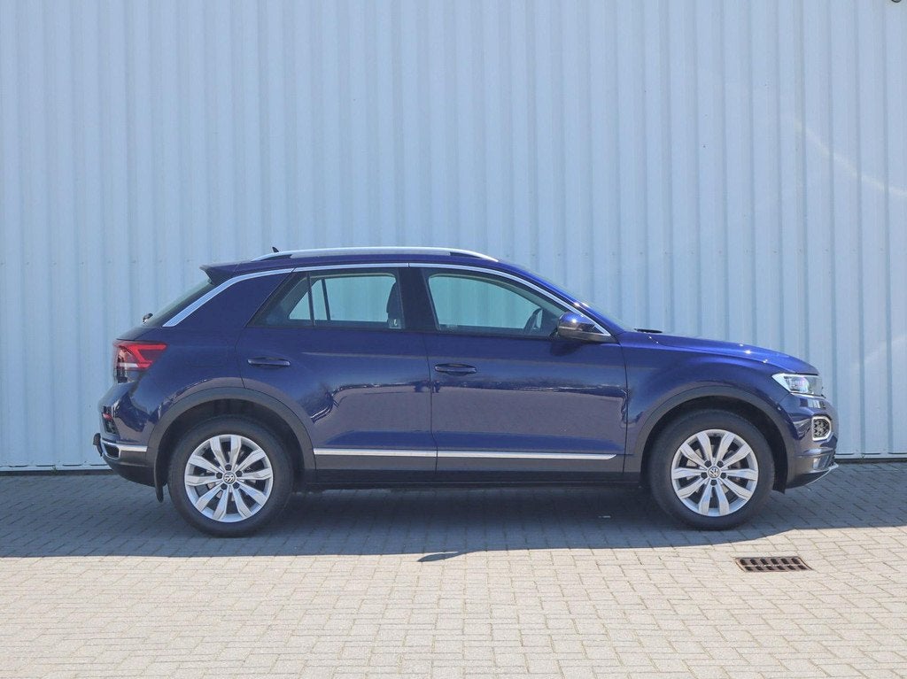 Volkswagen T-Roc 1.5 TSI 150pk DSG Sport | Trekhaak | Naviga, 12 maanden, Stof, 4 cilinders, Blauw
