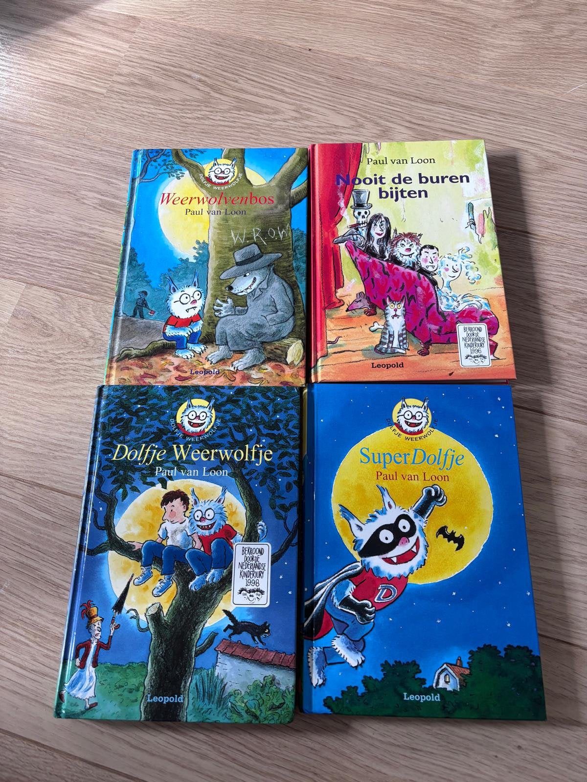 Kinderboeken, Dolfje Weerwolfje, Ophalen of Verzenden, Zo goed als nieuw