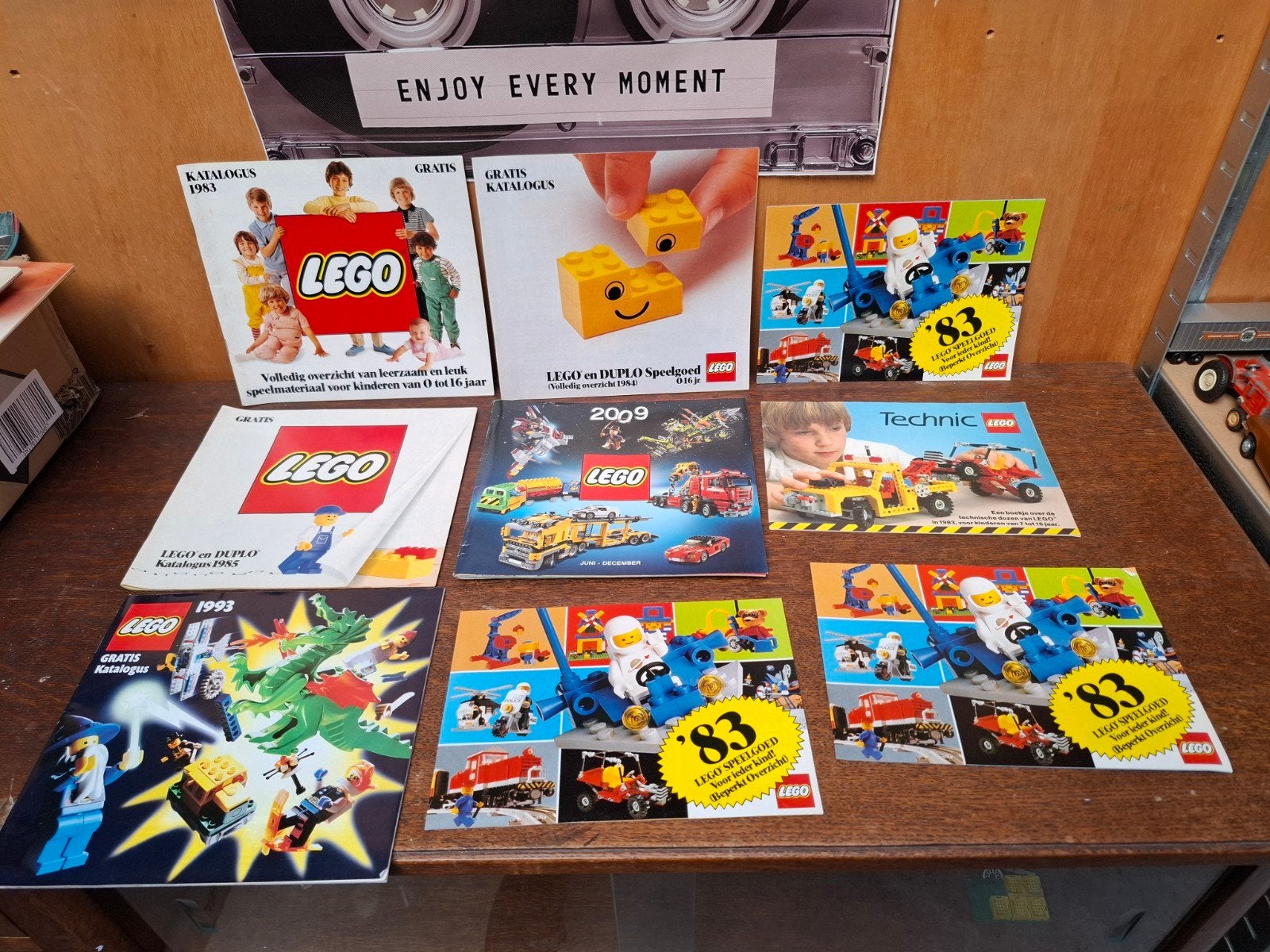Diverse LEGO folders en catalogi - Jaren '80, '90, '00, Kinderen en Baby's, Speelgoed | Duplo en Lego, Ophalen of Verzenden, Zo goed als nieuw
