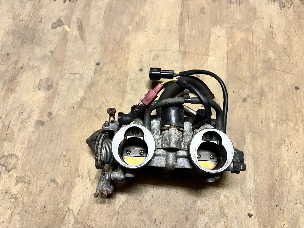 Suzuki AN650 (Burgman) gasklephuis, Ophalen of Verzenden, Gebruikt