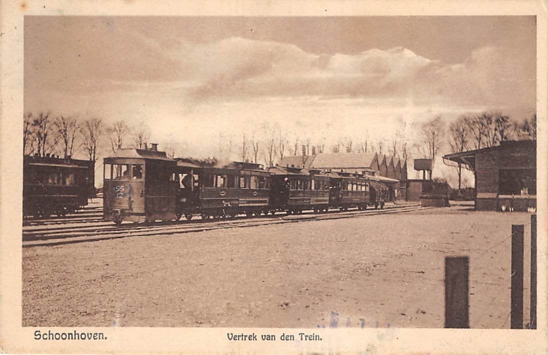 Schoonhoven - Vertrek van den Trein naar Gouda Station, Verzamelen, Ansichtkaarten | Nederland, Ophalen of Verzenden, 1920 tot 1940