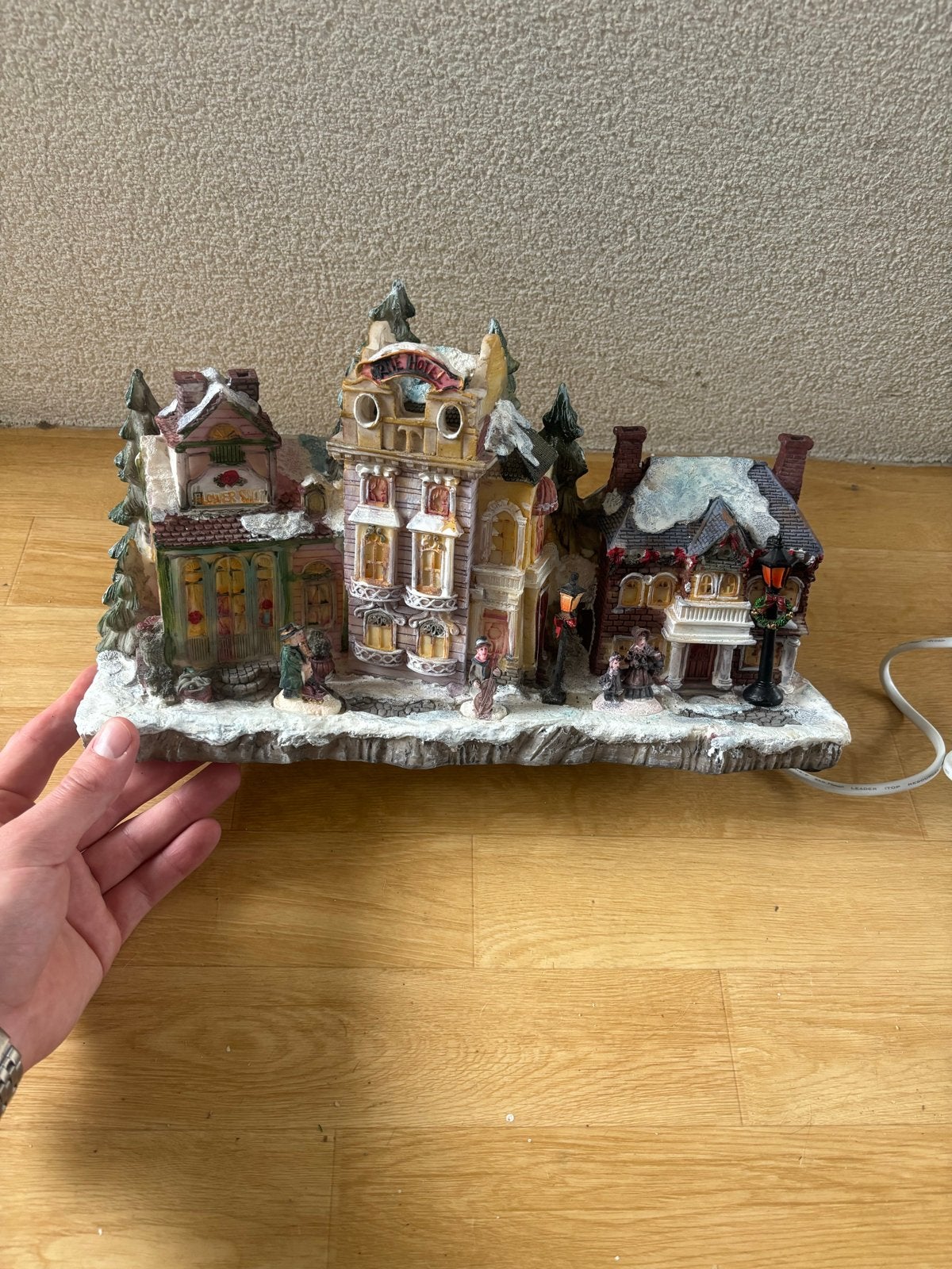 Decoratief kerstdorp met verlichting – winterse huisjes, Diversen, Ophalen of Verzenden, Gebruikt