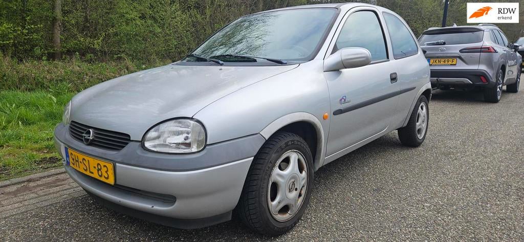 Opel Corsa 1.4i Strada AUTOMAAT Stuurbekr Schuifdak APK, Auto's, Opel, 4 cilinders, 60 pk, Bedrijf, 1000 kg
