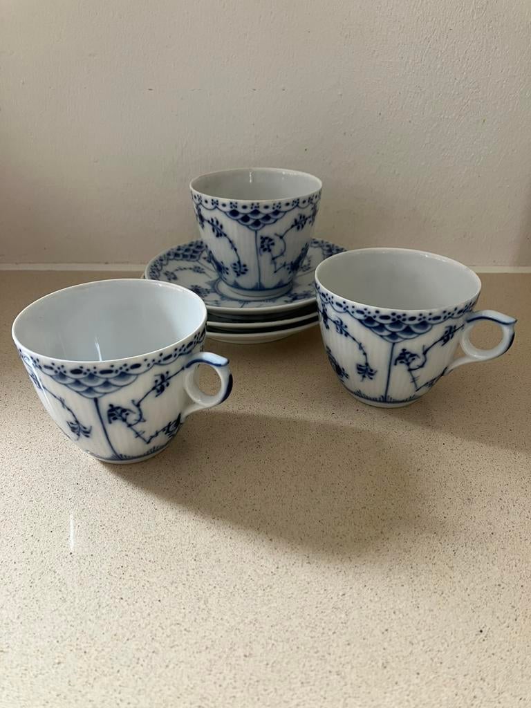 3 Royal Copenhagen nr756 kop/schotel Blue Fluted half lace, Antiek en Kunst, Antiek | Servies los, Ophalen of Verzenden