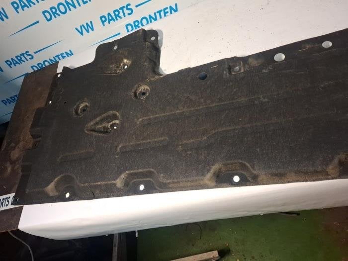 Beschermplaat bodem van een Alfa Romeo Stelvio, Gebruikt, -, Verzenden, -