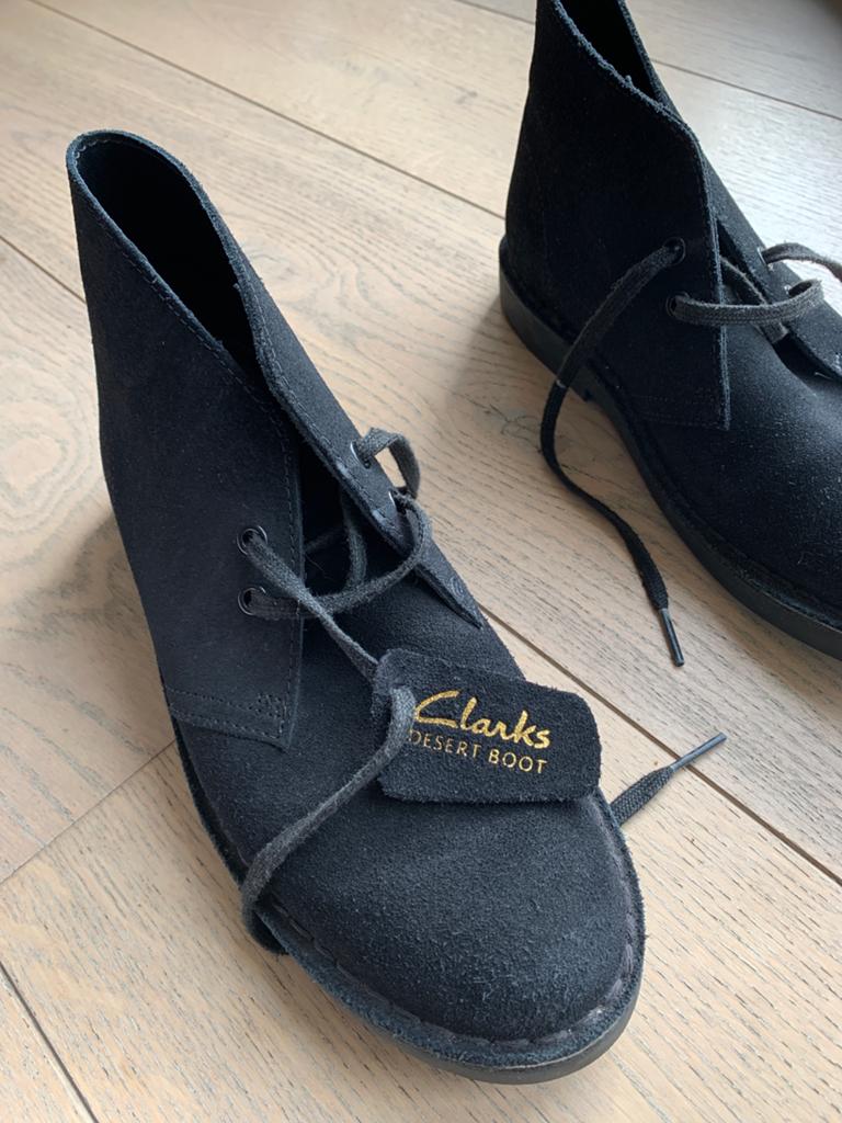 Clarks  Dames Desert Boots Zwart Suède, Ophalen of Verzenden, Nieuw, Zwart, Lage of Enkellaarzen